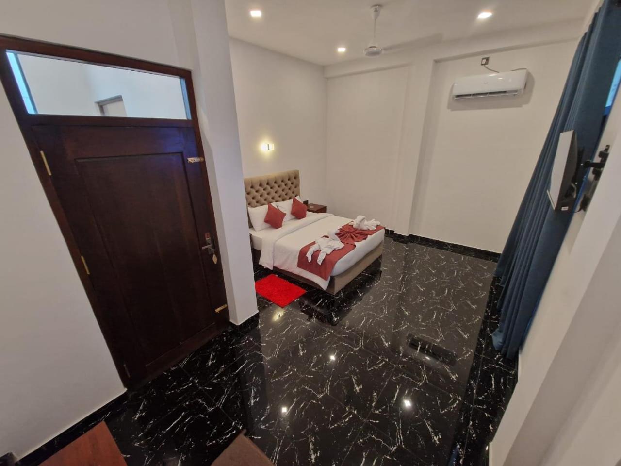 Thithi'S Palace Mirissa Kültér fotó